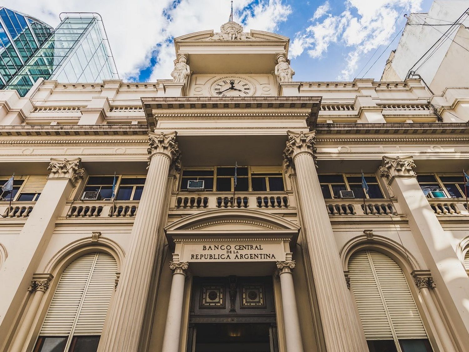 El Gobierno anunció que enviará al Congreso el DNU del acuerdo con el FMI