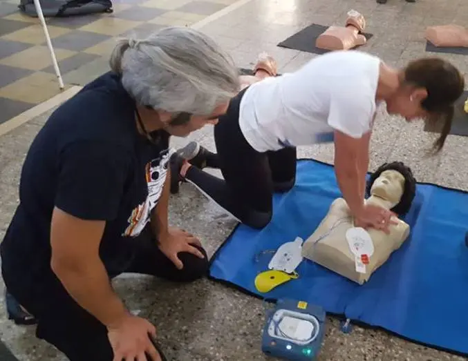 Ceden en comodato desfibriladores al Centro de Salud de San Manuel