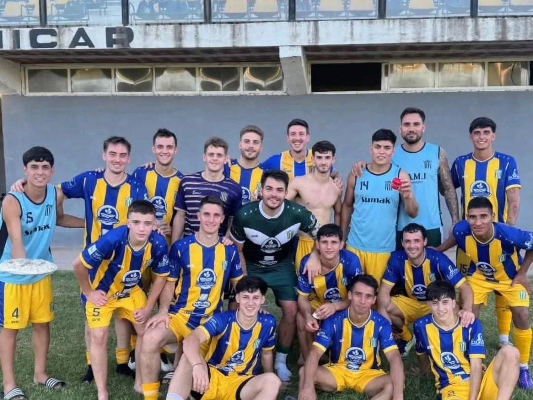 El equipo mariajuanense enfrentará a Domingo F.Sarmiento. Foto:A. MARIA JUANA OFICIAL