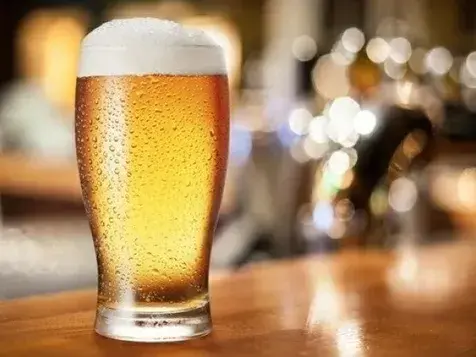 Desde el sábado a las 20 hs no se podrá vender ni compar alcohol