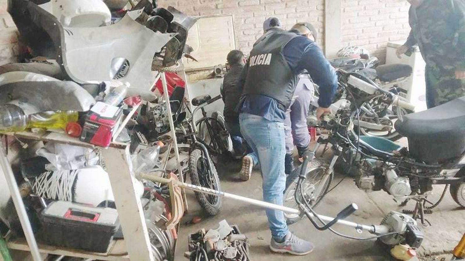 La Policía desarticuló un desarmadero de motos