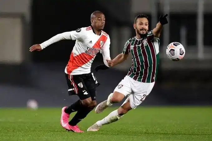 River Plate perdió ante Fluminense, pero avanzó a los octavos de la Copa Libertadores
