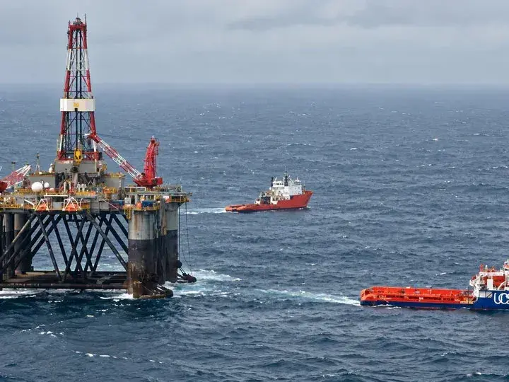 Malvinas: la Justicia resolvió que dos causas por la explotación de petróleo se tramiten en conjunto
