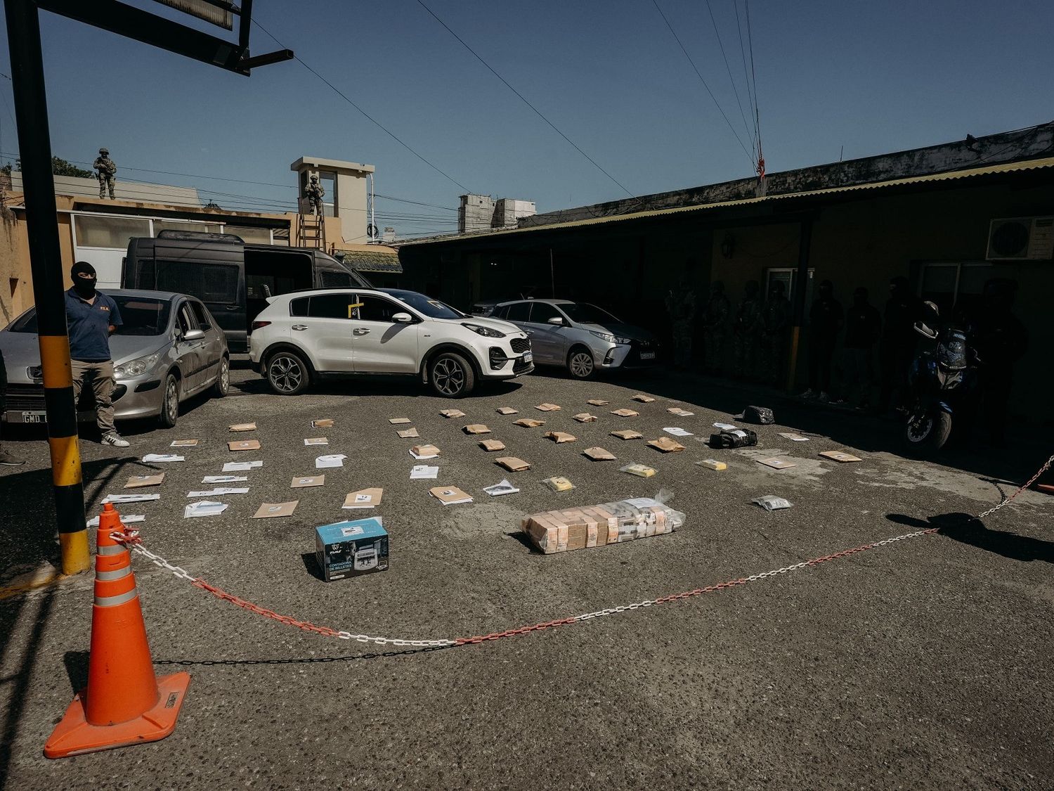 Tras múltiples operativos, la Policía de Entre Ríos secuestró 18 kilos de cocaína