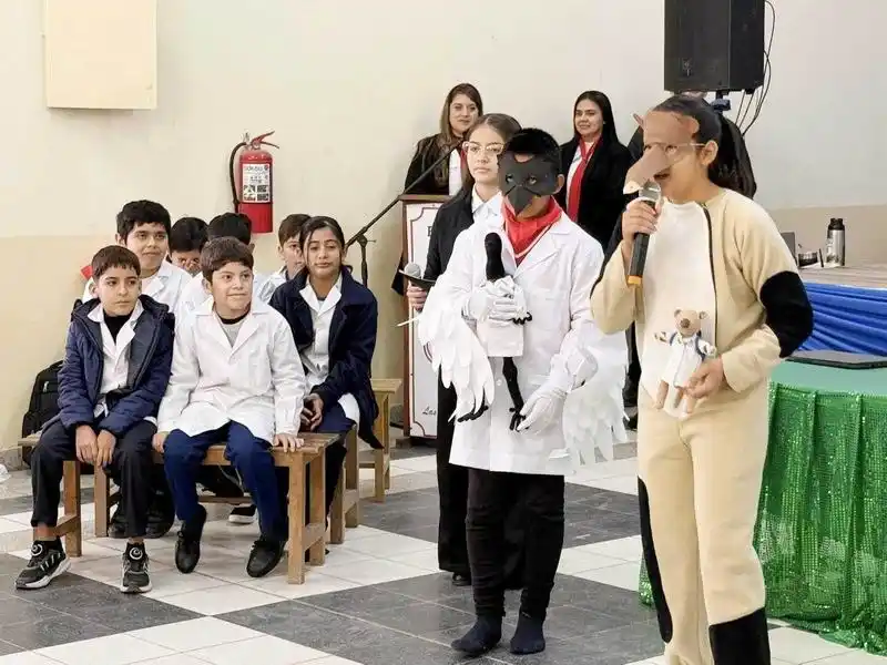 Se realizó el lanzamiento del taller de
alfabetización en la EPEP 356 de Las Lomitas