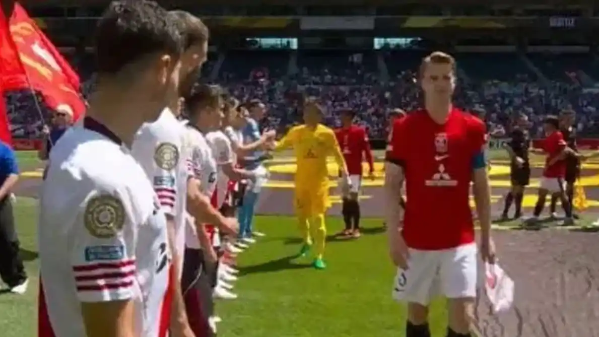 La explicación del capitán del Urawa Red Diamonds sobre su chocante actitud con los jugadores de River