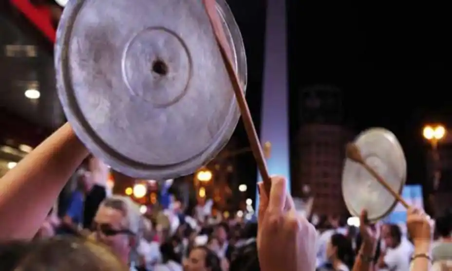 RETUMBARON las cacerolas en Caracas (+ Videos)