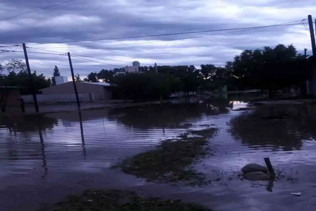 Familias evacuadas por las intensas lluvias en Córdoba