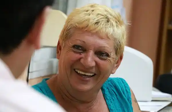 Sus dos hermanas fallecieron de cáncer de pulmón y después de diez años dejó de fumar