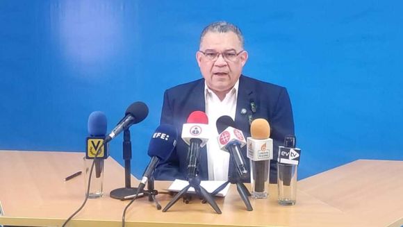A un mes de la detención de Enrique Márquez: personalidades y activistas exigen su libertad (+Documento)