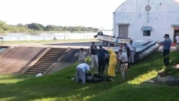 Impactante: Un preso se fugó, se tiró al río y murió ahogado
