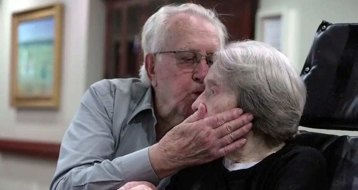 "Si tienes este tipo APOE4, existe más de un 95% de probabilidades que desarrollarás la biología de la enfermedad de Alzheimer a los 65 años", advierten los investigadores.