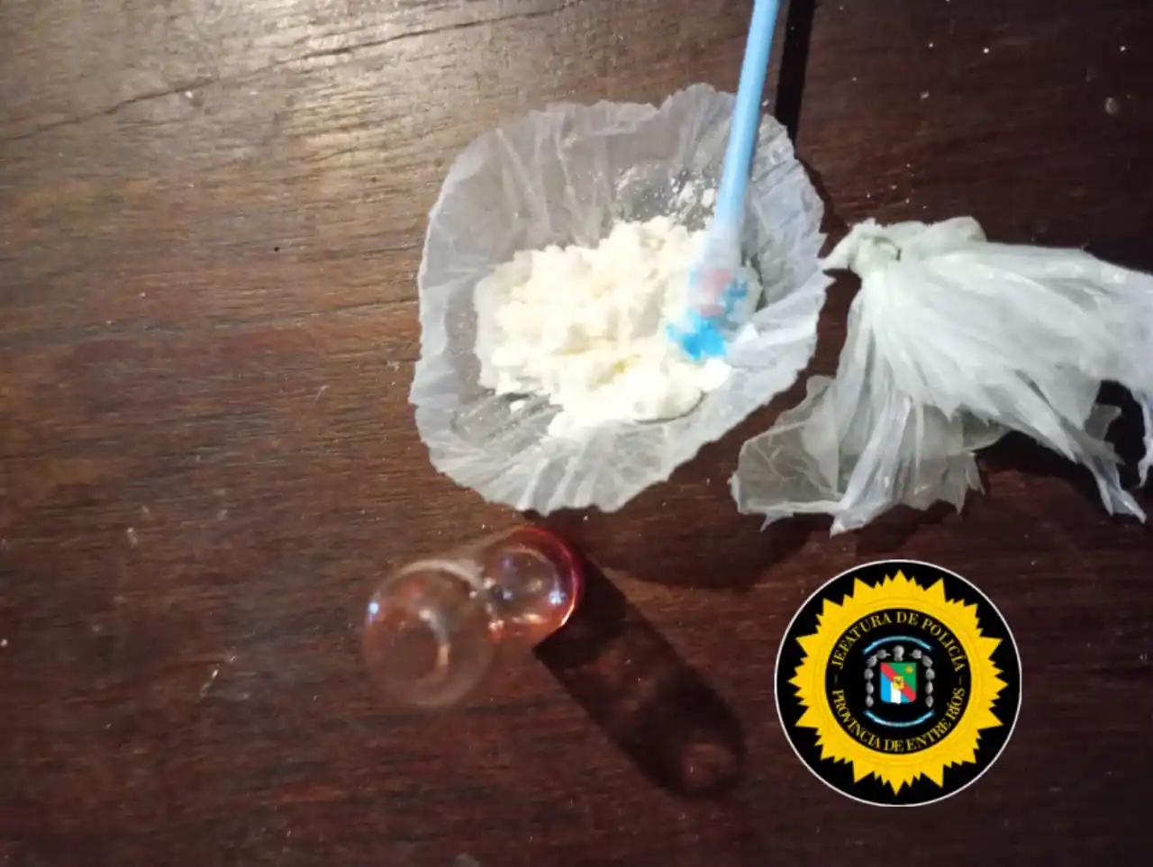 Allanamiento en Victoria por narcomenudeo: secuestro de drogas y detención de un hombre