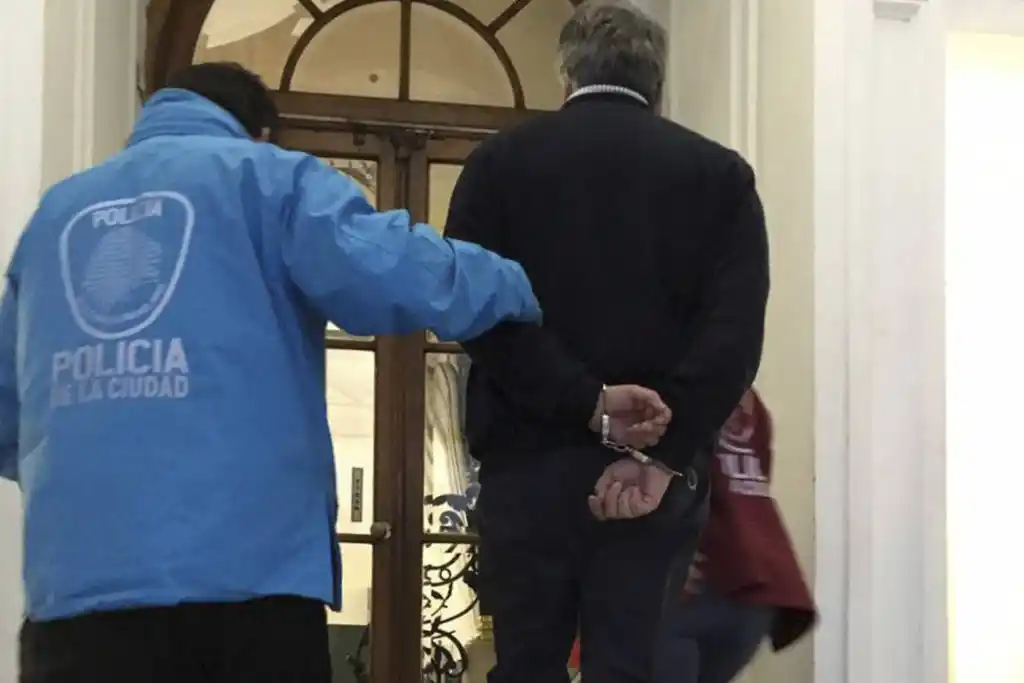 Se negó a declarar el pediatra detenido en el Garrahan