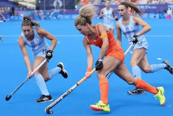 Las Leonas cayeron con Países Bajos e irán por el bronce