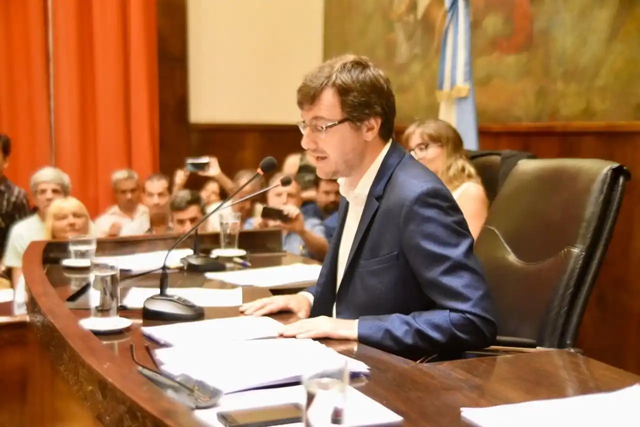 Apertura de sesiones en Morón: "Heredamos un grave problema de deuda", dijo Lucas Ghi