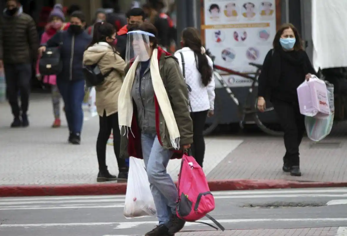 Confirmaron 44 muertes y 2.667 nuevos casos en las últimas 24 horas
