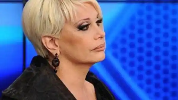 Carmen Barbieri, procesada y embargada por pagar cheques sin fondo