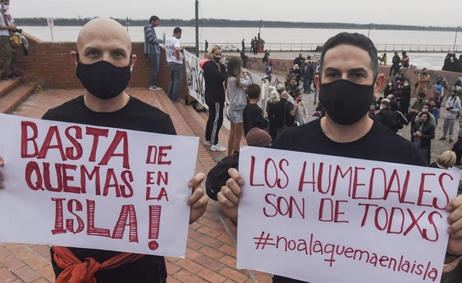 Ambientalistas vuelven a marchar hartos del humo que invade Rosario