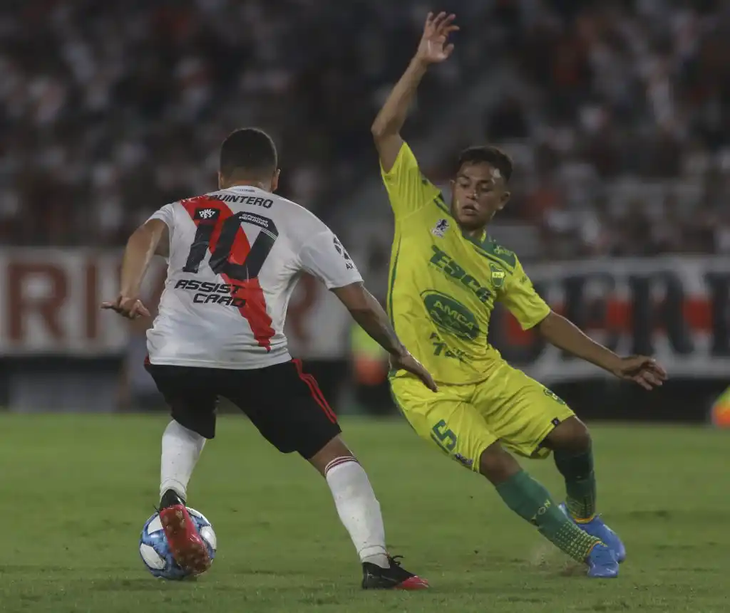 River empató con Defensa e incrementa el suspenso para la definición del torneo