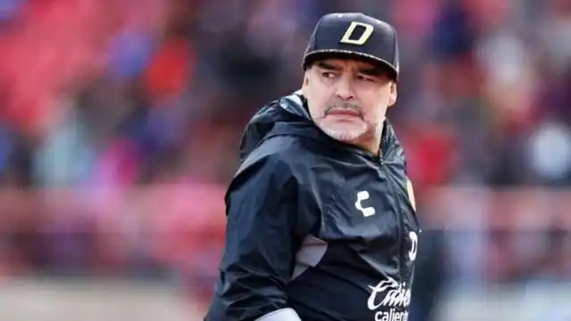 Maradona : "Muchachos, con las enfermedades no se jode"
