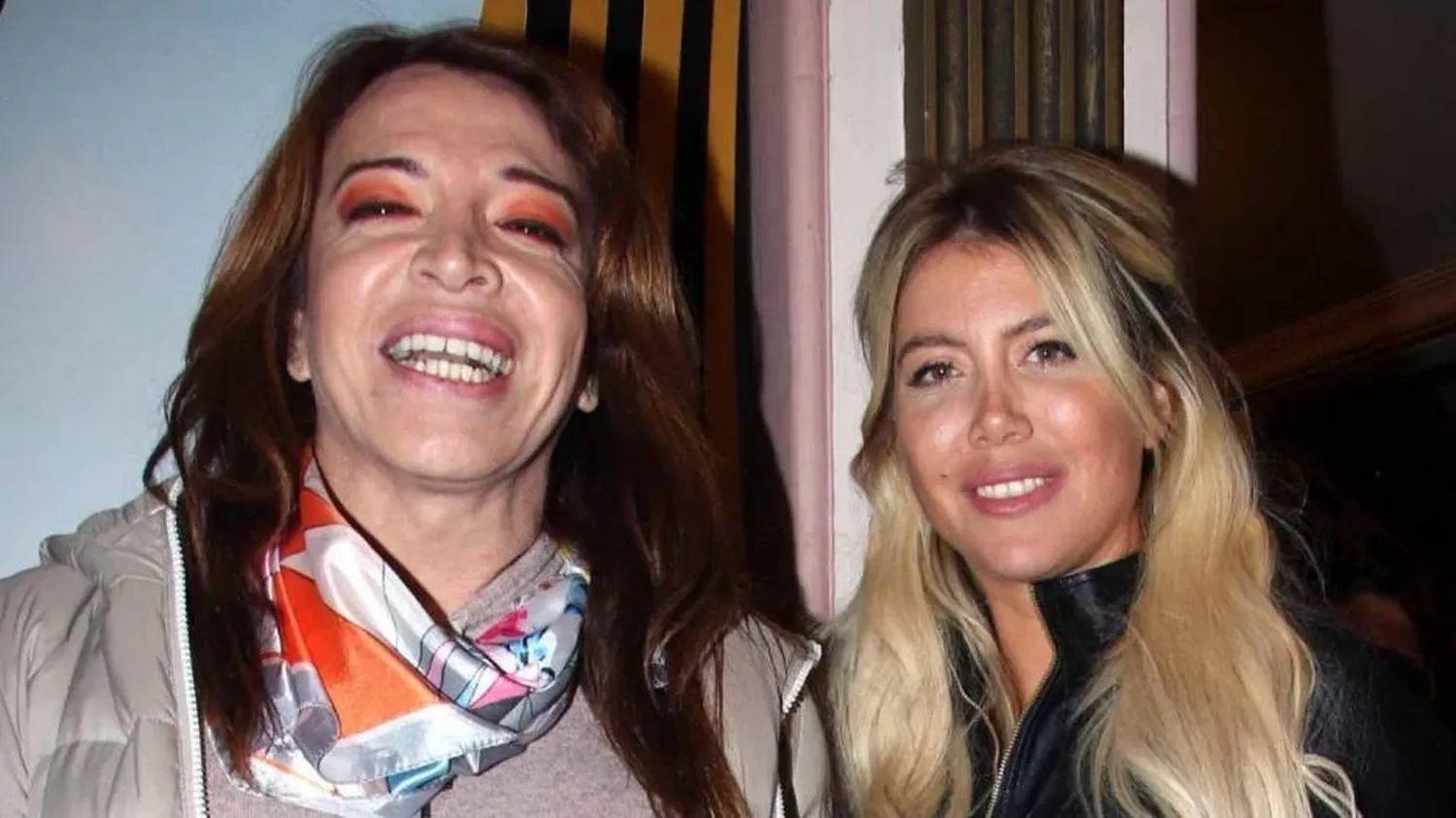 Lizy Tagliani y Wanda Nara revolucionaron la calle Corrientes