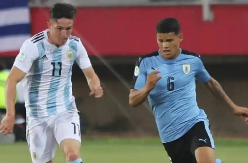 Argentina va por una victoria ante Uruguay para ir al Mundial y quedar primero