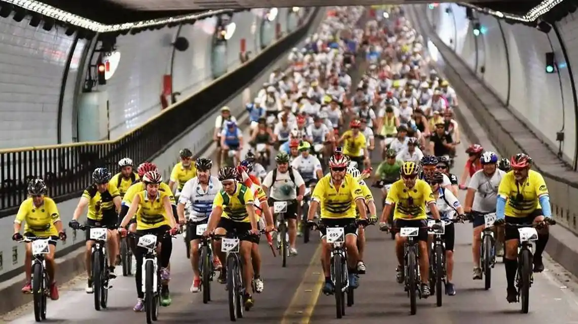 Se viene el Cruce del Túnel Subfluvial en bicicleta