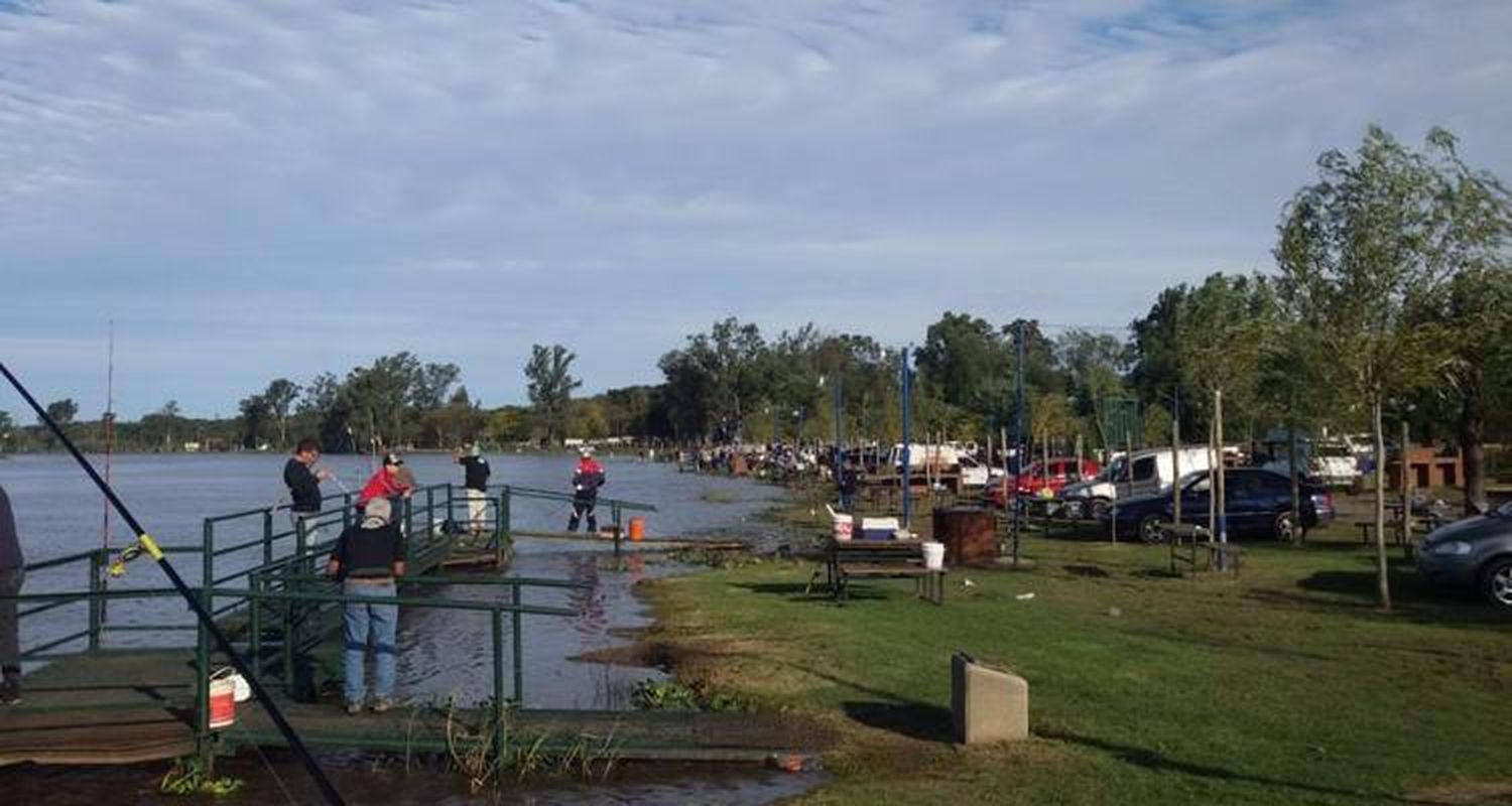 Sampedrinos se presentaron en la fecha del certamen de Pescadores de Baradero
