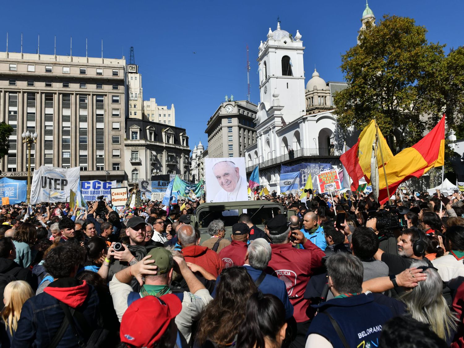 En una emotiva misa, la ciudad de Buenos Aires despidió al Papa