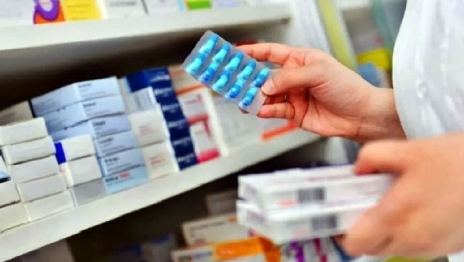 Duro revés para los farmacéuticos: la Justicia habilitó la venta libre de medicamentos