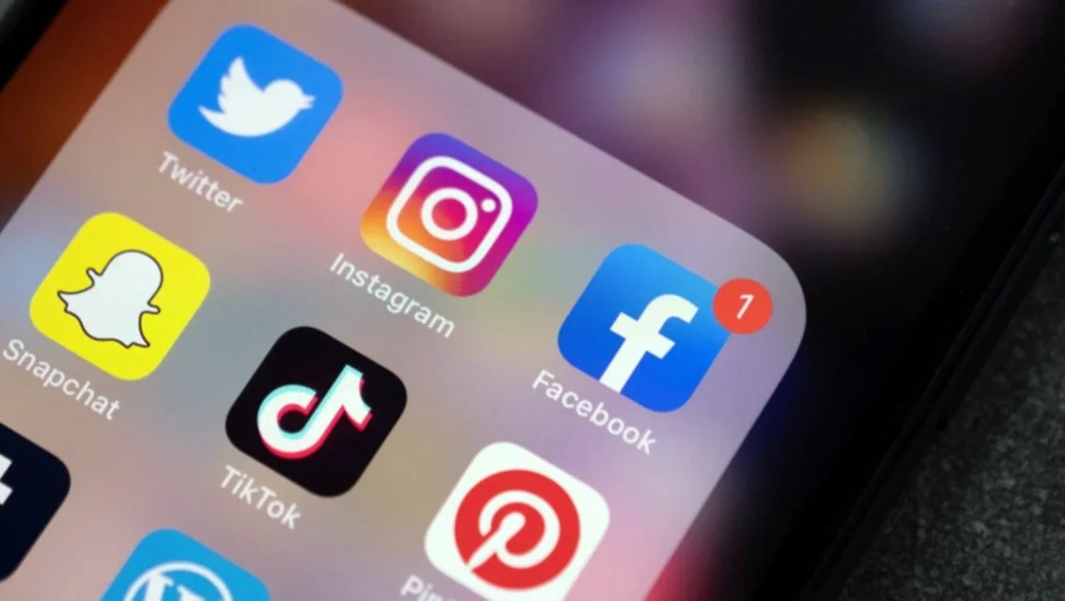 Australia: los menores de 16 años no podrán acceder a las redes sociales