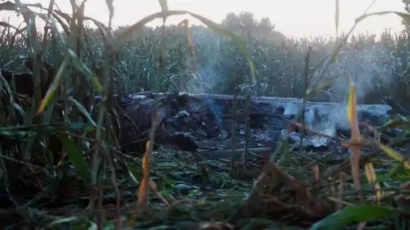 ¡OCHO MUERTOS! Se estrella avión de carga al norte de Grecia