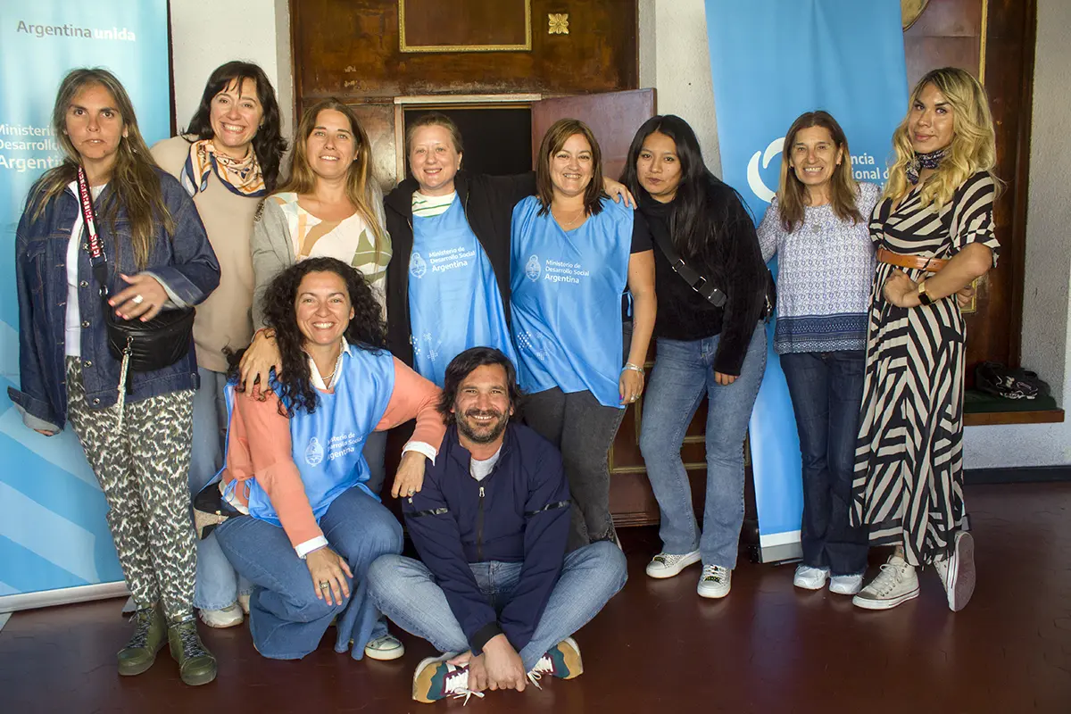 Equipo. Durante el operativo de ayer, en el Teatro Municipal