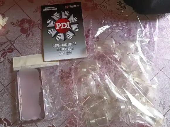 Detuvieron a dos sospechosos por venta de drogas en la zona oeste