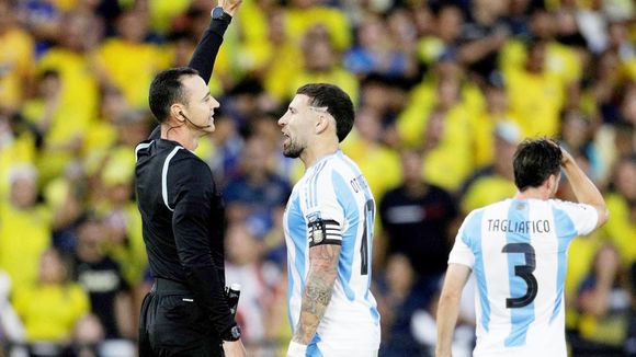 Otamendi fue expulsado y podría perderse la Finalissima
