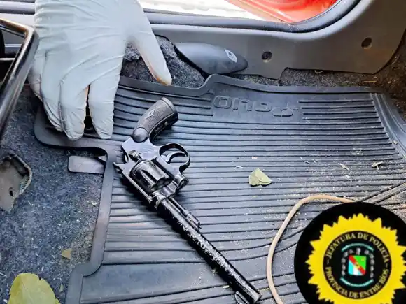 Allanamientos, detenciones y secuestro de armas por causa vinculada al narcotráfico