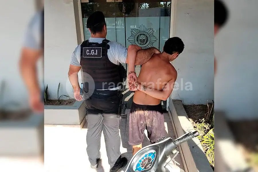 Se metió a una casa, amenazó a los presentes y se retiró: lo aprehendieron