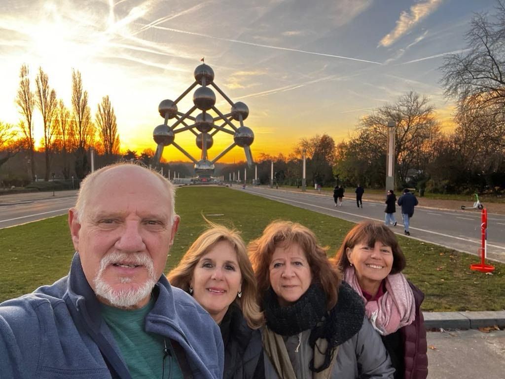 Gustavo, Livia, Adriana y Gabriela en Bruselas