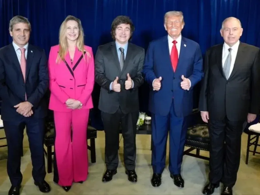 Luis Caputo celebró la “impresionante reunión” con el entorno de Donald Trump.