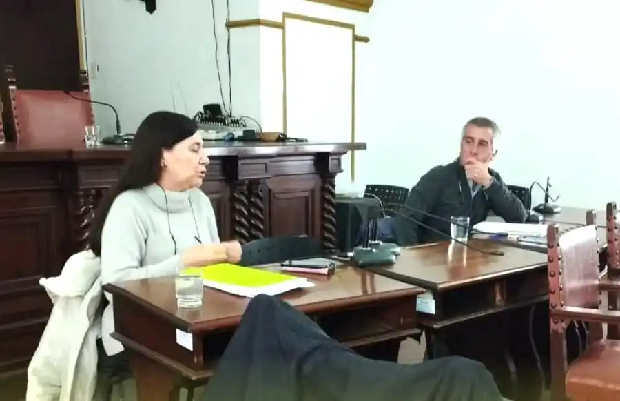 Funcionarios municipales presentan informe detallado en la Comisión de Salud del HCD