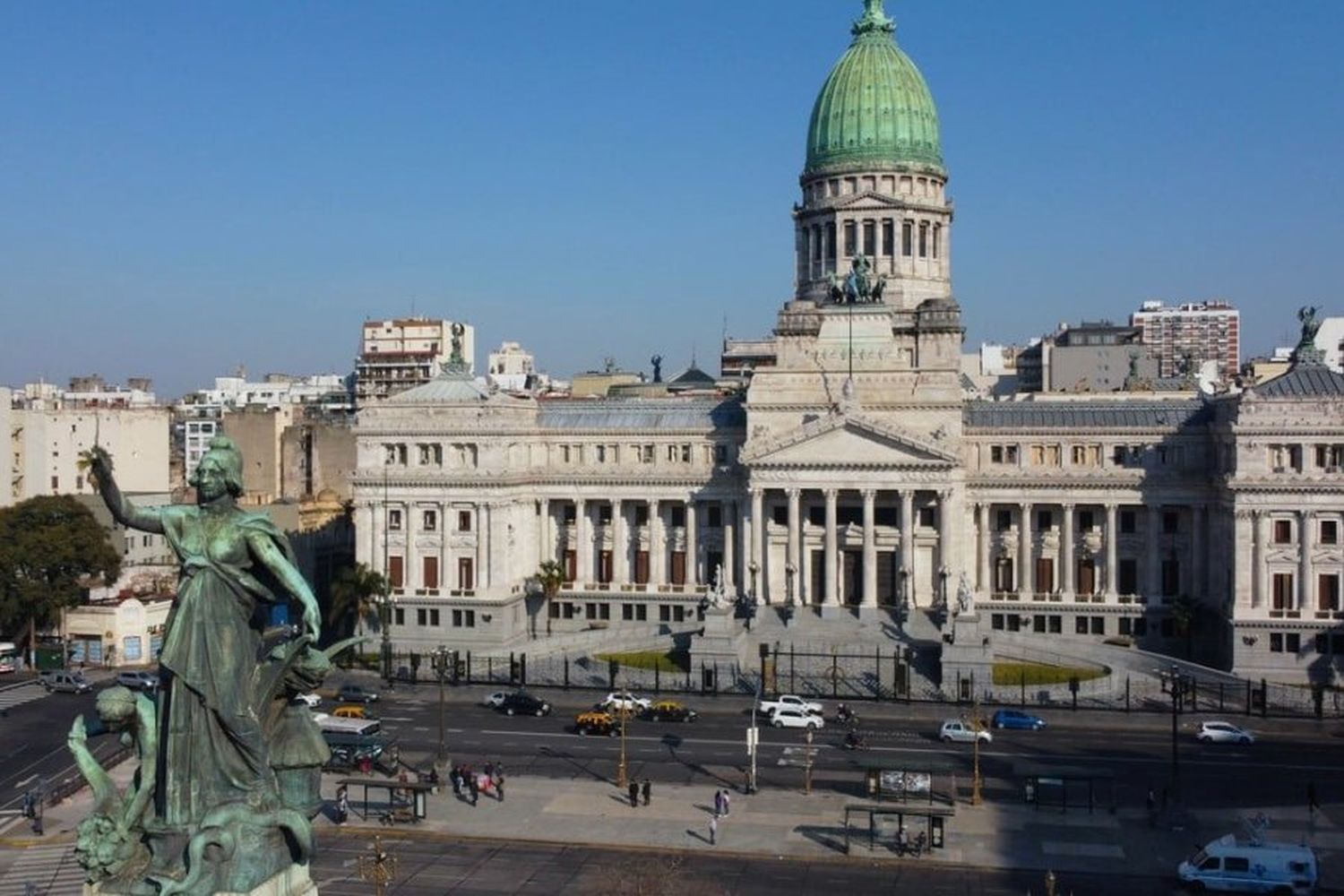 Agosto con agenda y dudas en Diputados y 20 proyectos en espera en el Senado