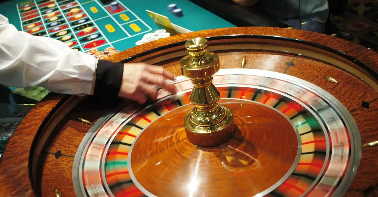 Se lanza esta noche la primera bola de la temporada