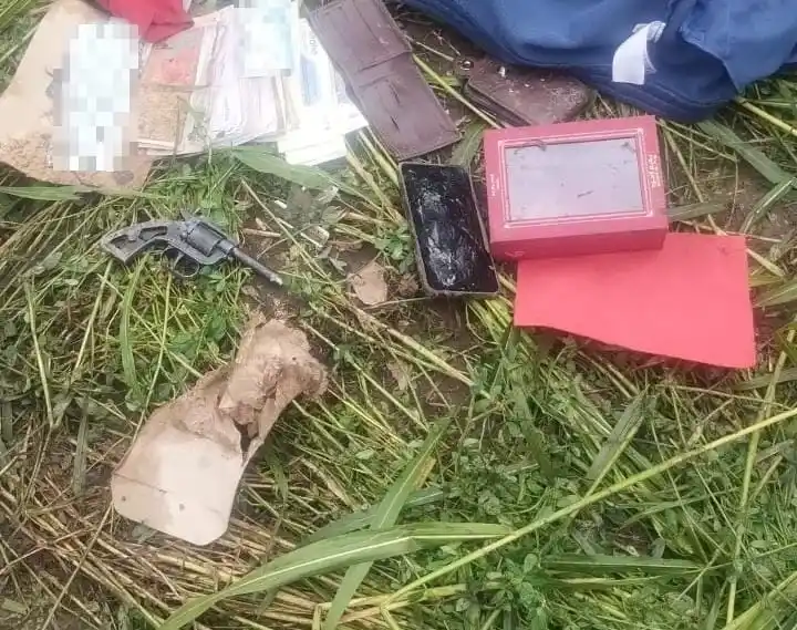 Robo, fuga y persecución en barrio Álamos del Aeroclub: encañonaron a un vecino y terminaron detenidos - 5