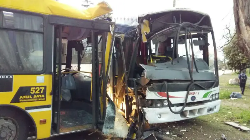 Varios heridos tras choque de colectivos en San Nicolás 