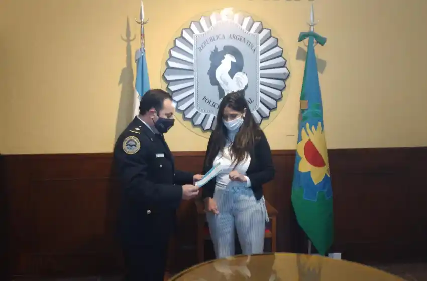 Policía Federal efectuó la entrega de carnet de Obra Social