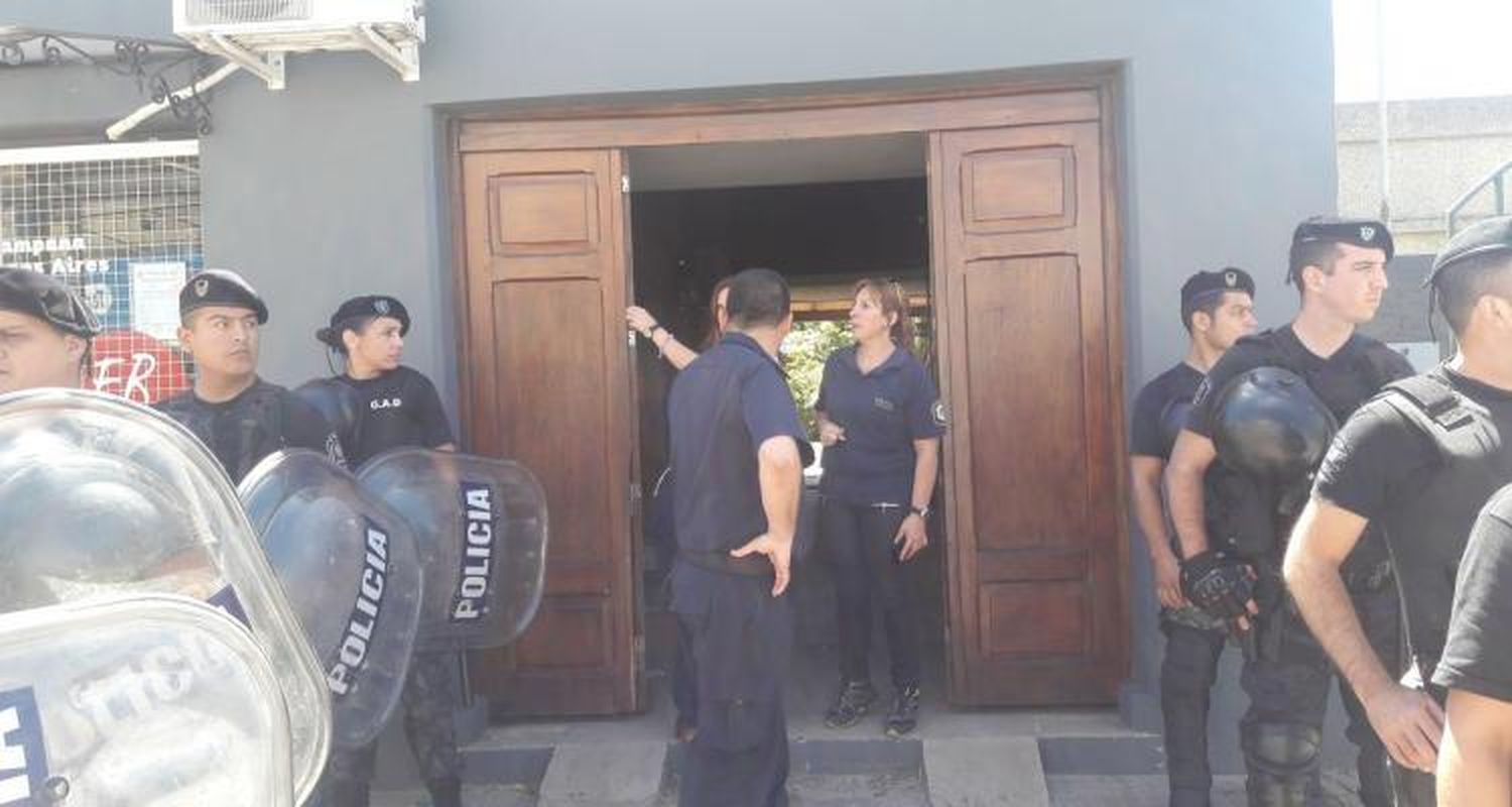 Indagan a un aprehendido tras las ruedas de reconocimiento