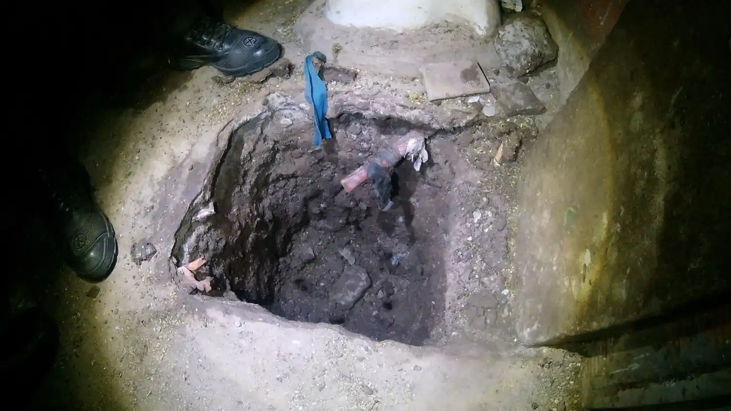 Santa Fe: En la cárcel de Piñero hallaron un túnel en un baño del pabellón de criminales de alto perfil