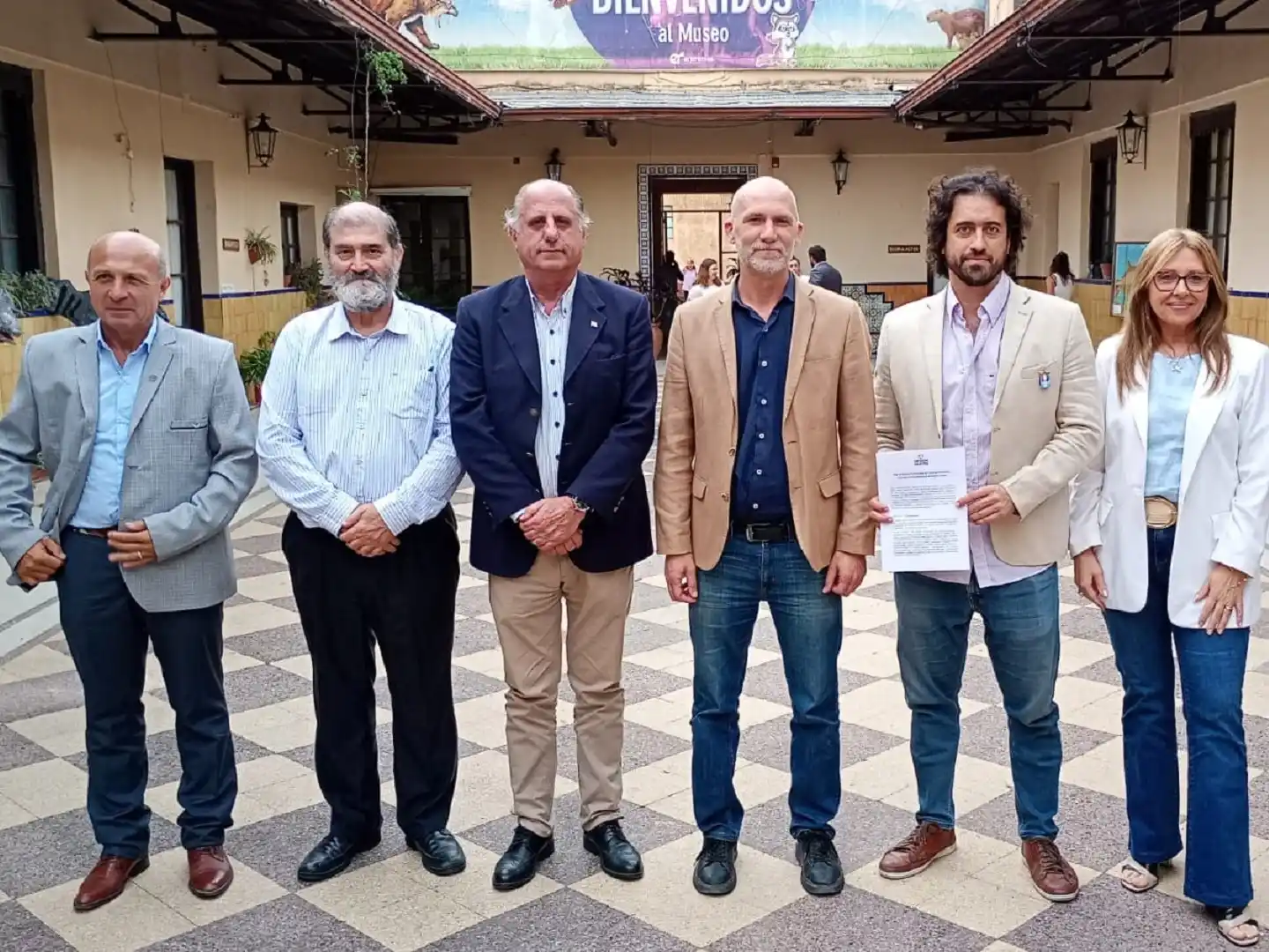 Galarza presente en la creación de la Red de Museos de Ciencias