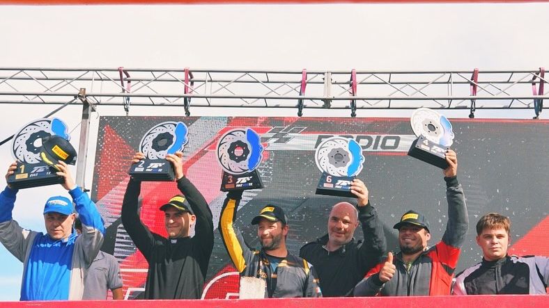 Agustín Omedes se subió al podio en los Fiat 600.